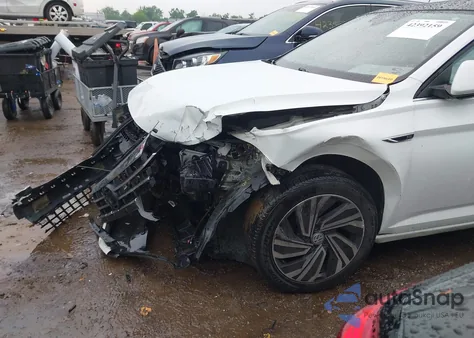 2020 Volkswagen Jetta 1.4T Sel Premium z USA, uszkodzony, nr VIN 3VWGB7BU7LM027356